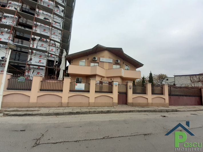 Inchiriere vila P+1 bd-ul Timisoara, langa Mall Plaza - ideal birouri / sedii / cabinete