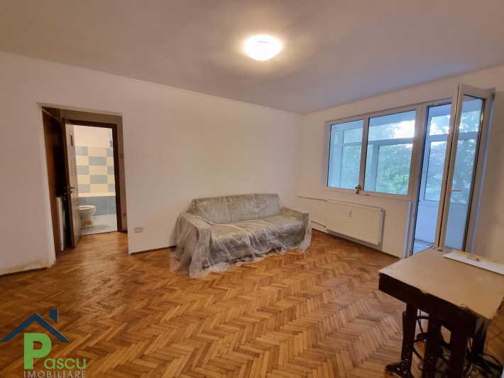 Vanzare apartament 2 camere Piata Sudului, sos. Oltenitei, apropiere metrou, cf. I, etaj 2, renovat