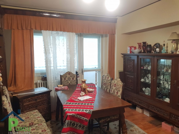 Vanzare apartament 4 camere Ion Mihalache, stradal, 130 mpu, decomandat, bloc reabilitat